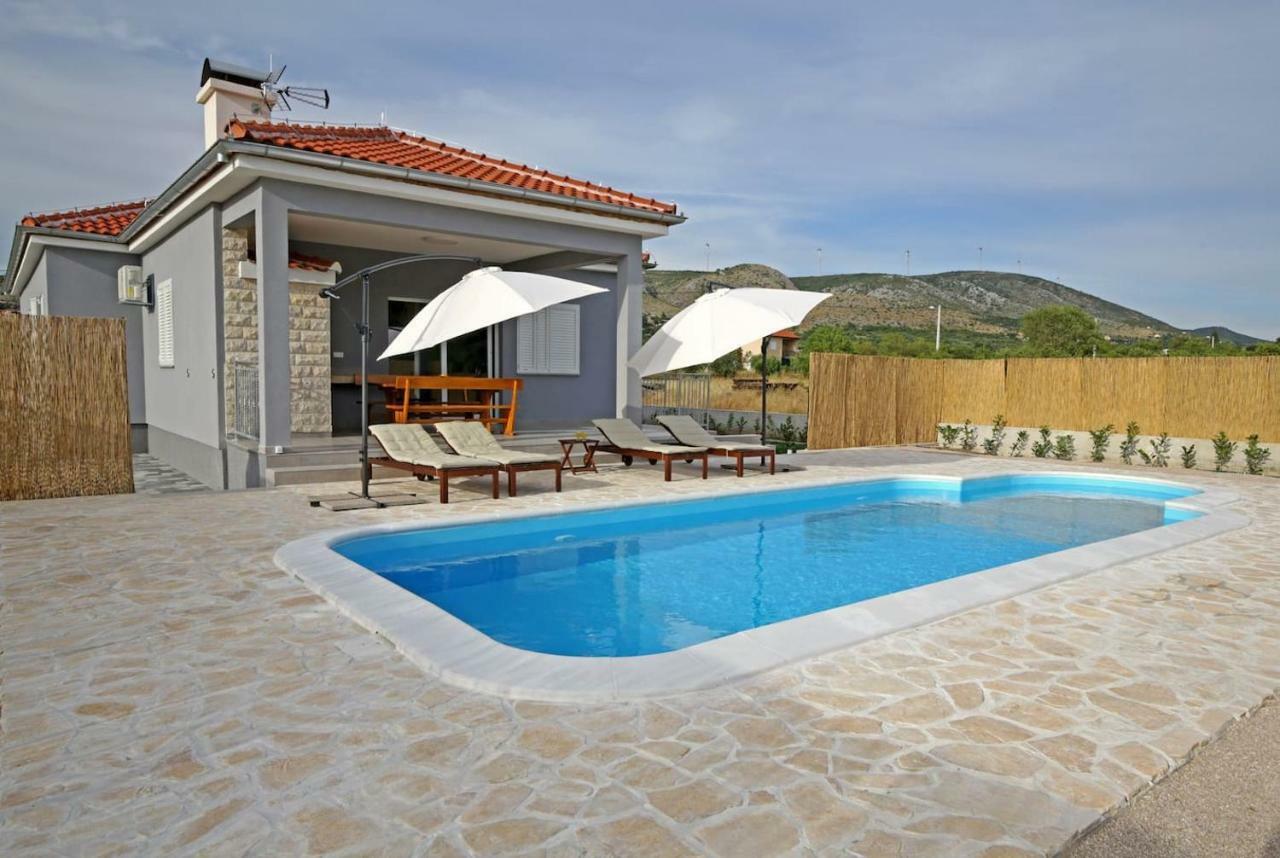 Modern Guest House Rak With Beautiful Pool Sibenik Exterior photo