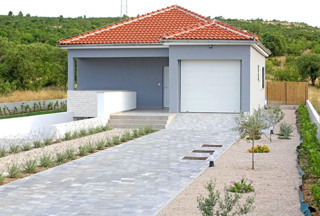 Modern Guest House Rak With Beautiful Pool Sibenik Exterior photo
